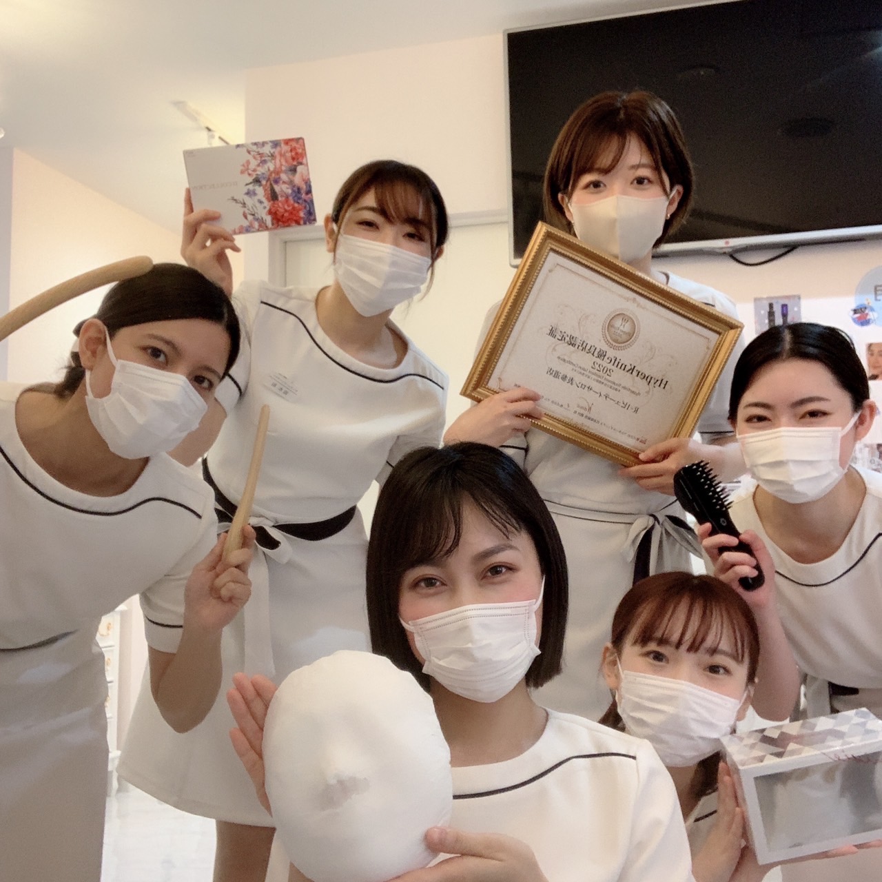 [小顔コルギ・小顔矯正・ハイフ・ハイパーナイフ専門店]　R-1ビューティーサロン表参道